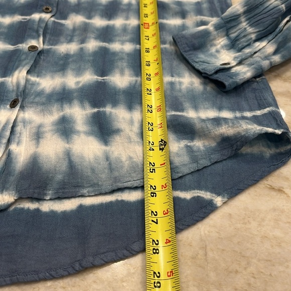 Ruff Hewn Tie Dye Button Down Shirt Blue &‎ White (Fits Like Small) - Picture 6 of 12